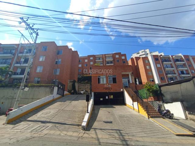 Apartamentos, Venta en Altos Menga