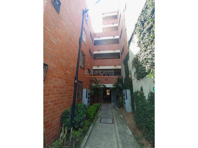 Apartamentos, Venta en Altos Menga