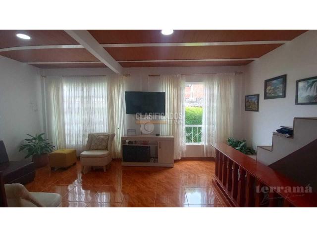 Casas, Venta en Yumbo