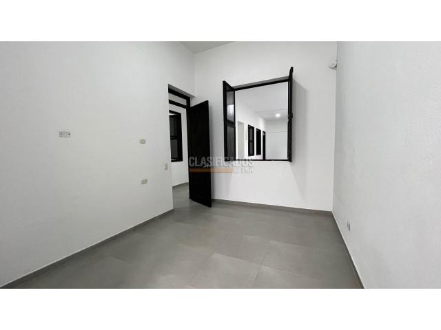 Oficinas y Consultorios, Alquiler en Centenario