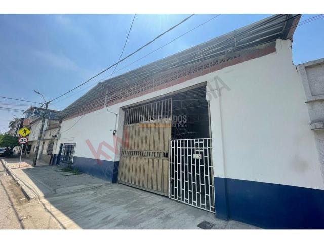 Locales y Bodegas, Alquiler en Primitivo Crespo