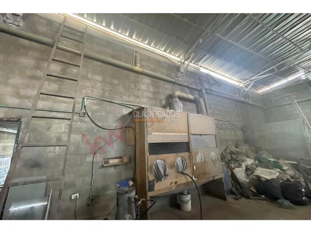 Locales y Bodegas, Alquiler en Primitivo Crespo