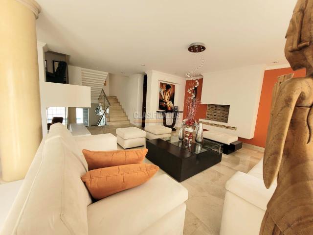 Casas, Venta en Ciudad Jardín