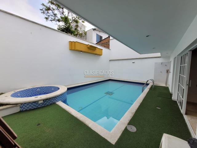 Casas, Venta en Ciudad Jardín