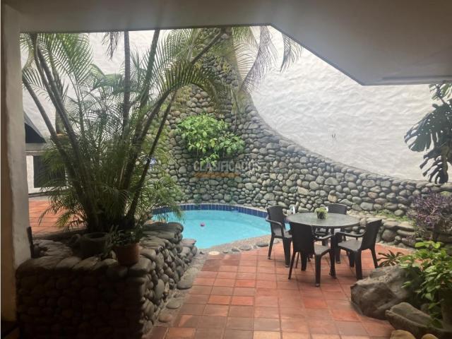 Casas, Alquiler en Santa Rita