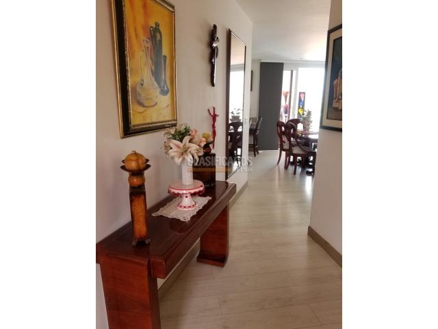 Apartamentos, Venta en Altos de Santa Teresita