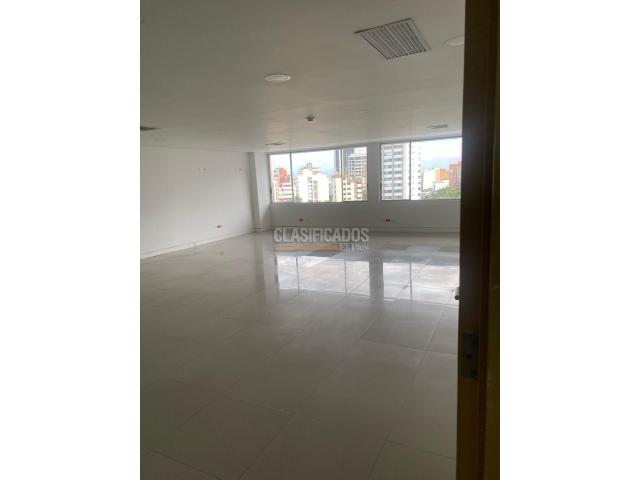 Oficinas y Consultorios, Venta en Santa Mónica Residencial