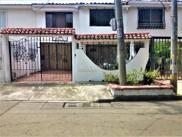 Casas, Venta en Prados del Norte