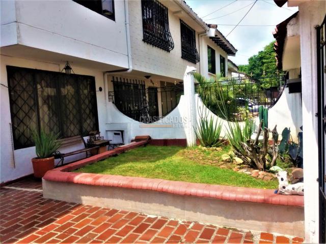 Casas, Venta en Prados del Norte