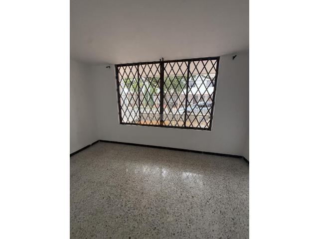 Casas, Alquiler en Nuevo Rey