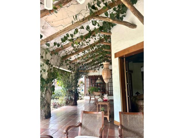 Casas, Venta en Ciudad Jardín