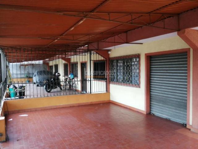 Casas, Venta en Flora Industrial