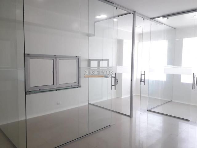 Oficinas y Consultorios, Venta en Santa Mónica Residencial