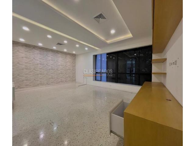 Oficinas y Consultorios, Venta en Centenario