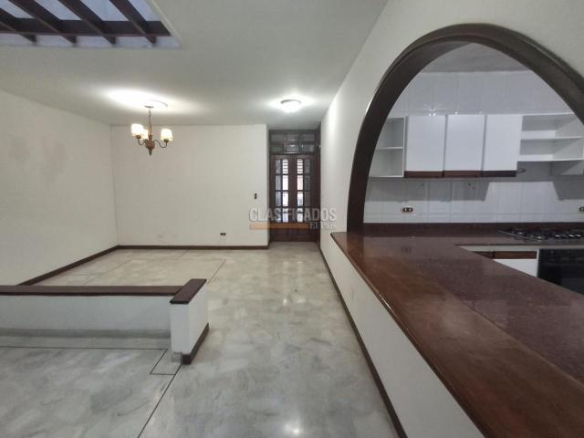 Apartamentos, Venta en Ciudad Jardín