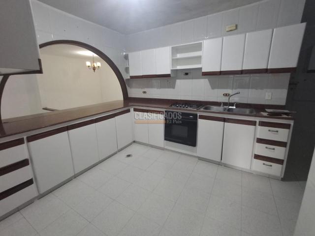 Apartamentos, Venta en Ciudad Jardín