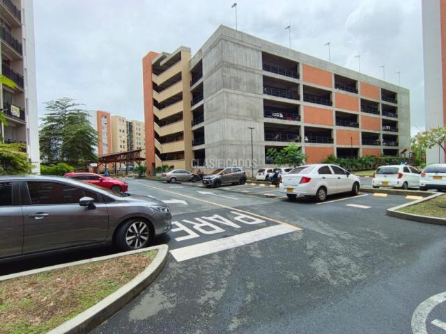 Apartamentos, Alquiler en Ciudad Melendez