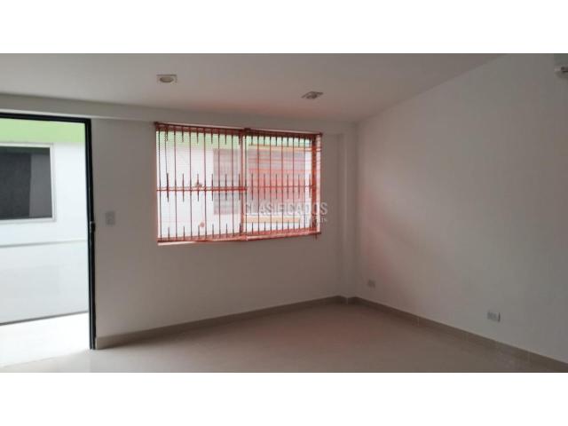 Oficinas y Consultorios, Alquiler en San Vicente