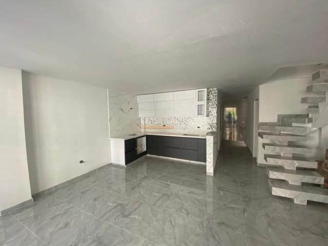 Casas, Venta en Ciudad 2.000