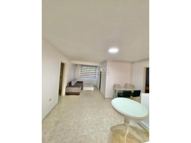 Oficinas y Consultorios, Alquiler en La Flora