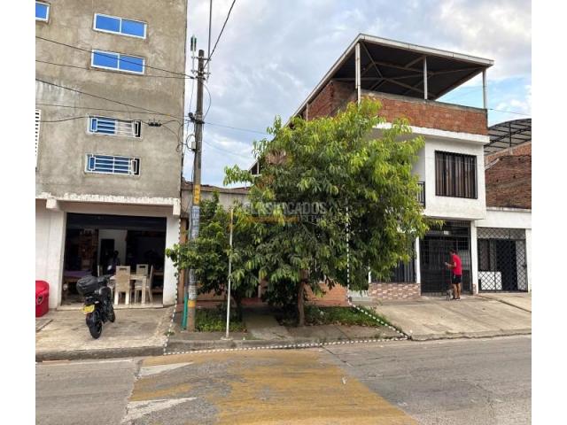 Casas, Venta en Santa Elena