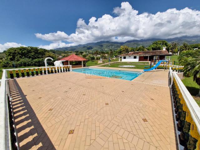 Fincas y Casas Campestres, Venta en Calima (Darién)