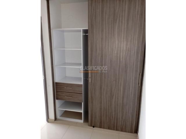 Casas, Alquiler en Ciudad Country