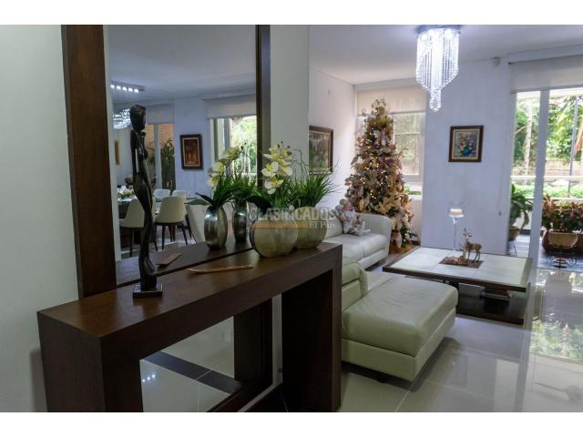 Apartamentos, Venta en Pance