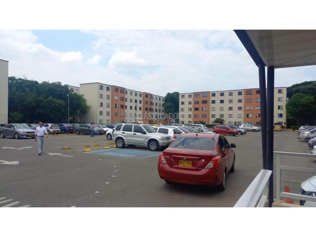 Apartamentos, Venta en Cañaverales