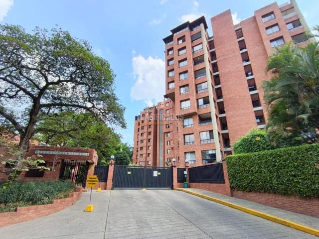 Apartamentos, Venta en Ciudad Jardín