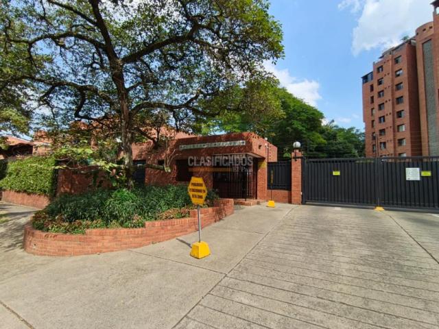 Apartamentos, Venta en Ciudad Jardín