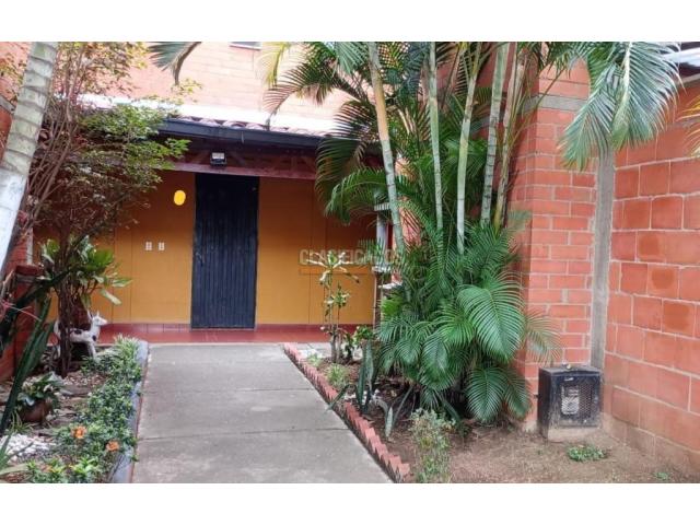 Casas, Venta en Villa del Sol