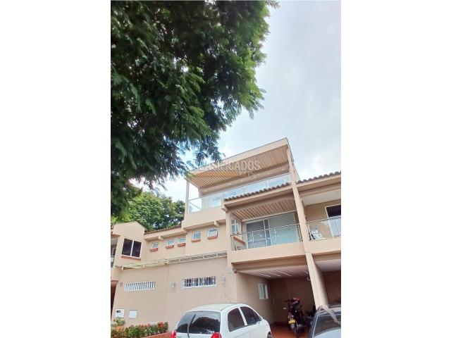 Casas, Venta en La Hacienda