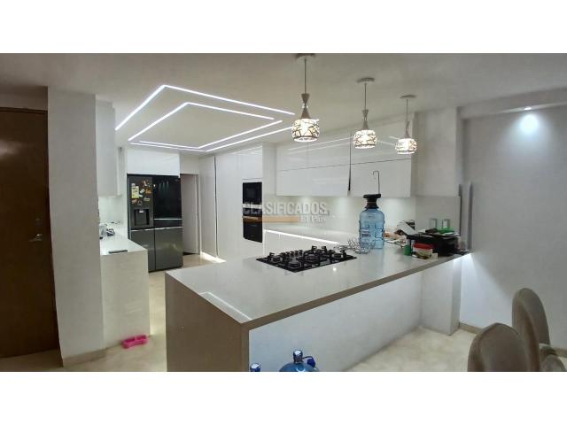 Casas, Venta en La Hacienda