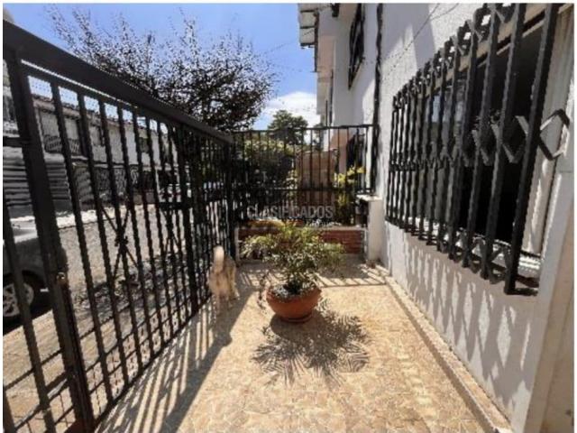 Casas, Venta en Ciudad 2.000