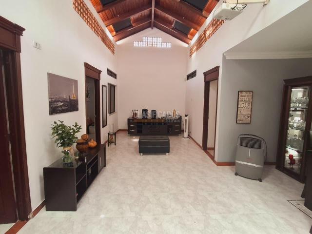 Casas, Venta en Prados del Norte