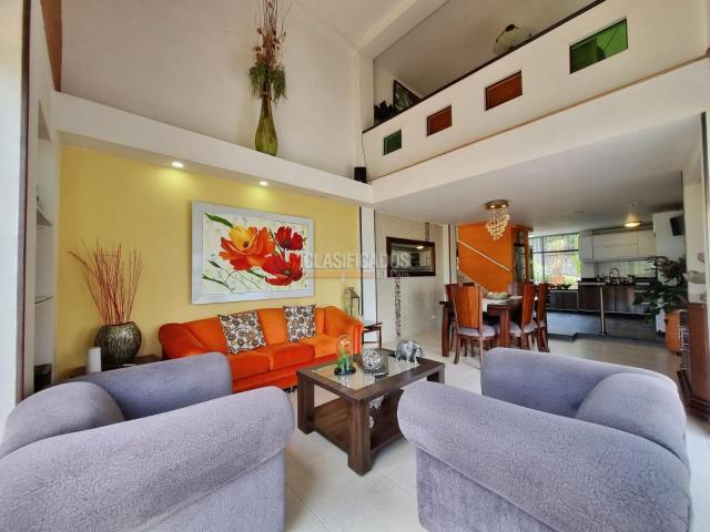 Casas, Venta en Bella Suiza