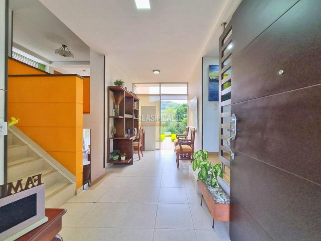 Casas, Venta en Bella Suiza