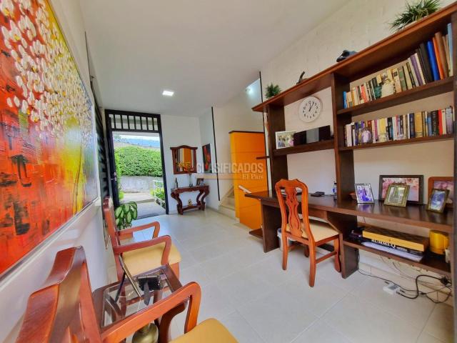 Casas, Venta en Bella Suiza