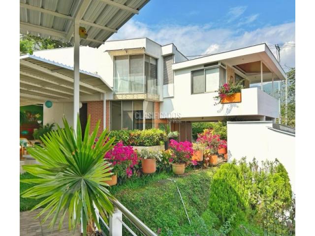 Casas, Venta en Bella Suiza