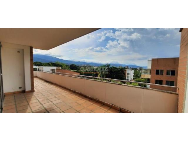 Apartamentos, Venta en Ciudad Jardín