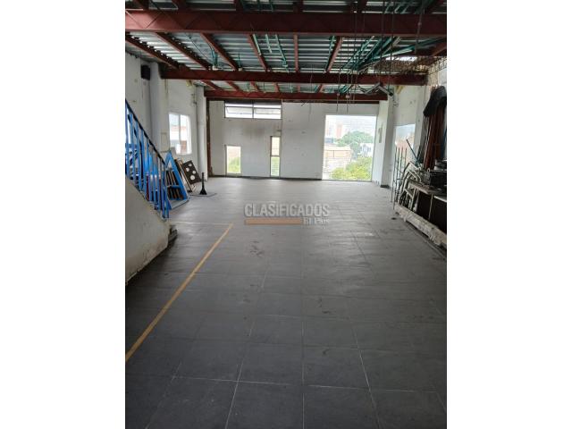 Edificios, Alquiler en Santo Domingo