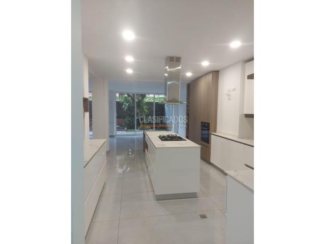 Casas, Venta en Ciudad Jardín