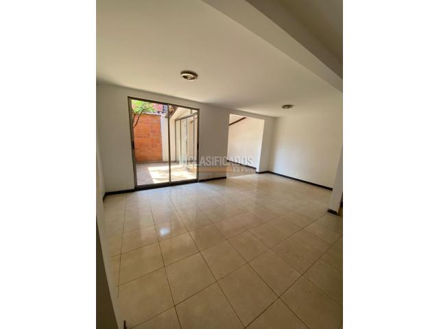 Casas, Venta en Prados del Limonar