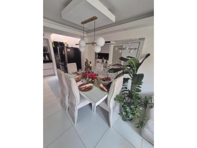 Casas, Venta en Valle del Lili