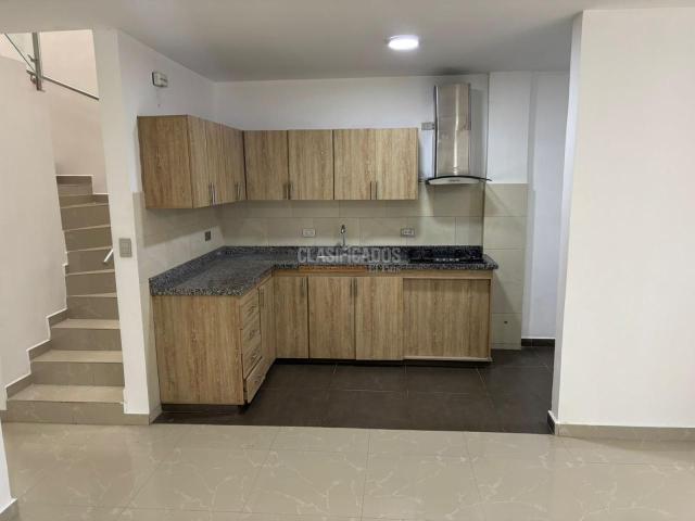 Casas, Venta en Ciudad 2.000