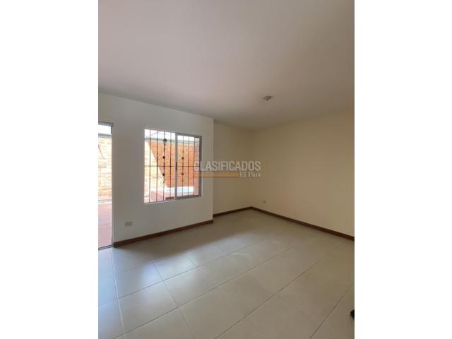 Casas, Venta en La Hacienda