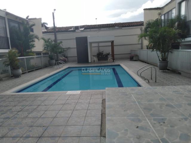 Casas, Venta en La Flora