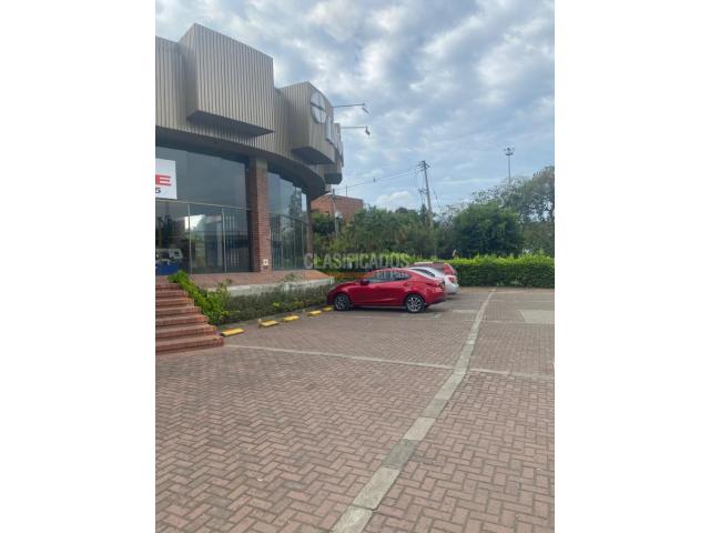 Locales y Bodegas, Venta en La Flora