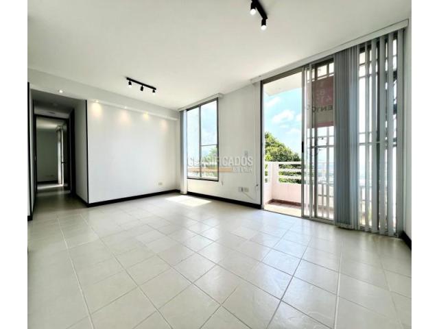 Apartamentos, Venta en Meléndez